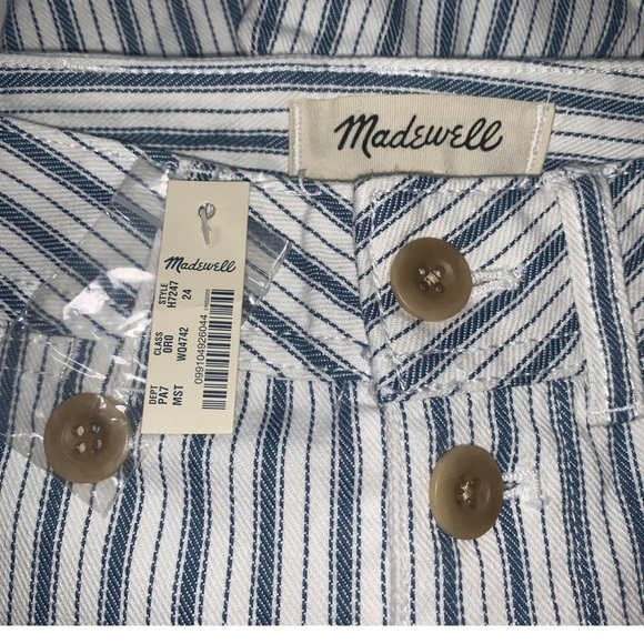 Emmett Wide-Leg Crop Pants in Stripe: Button-Front Edition - Picture 6 of 6